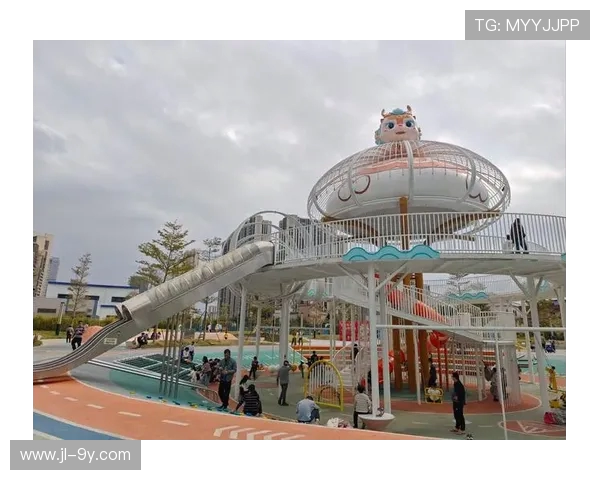 围绕赣州足球公园滑滑梯打造亲子运动休闲互动体验魅力新地标风采